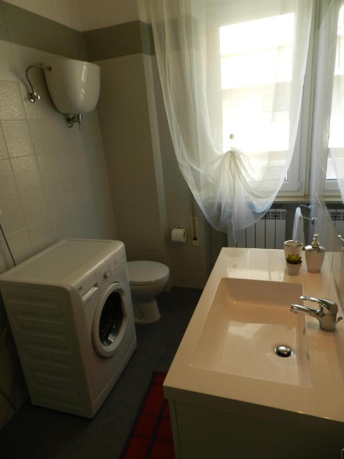 פרוג'ה Appartamenti Via Cortonese 1 מראה חיצוני תמונה